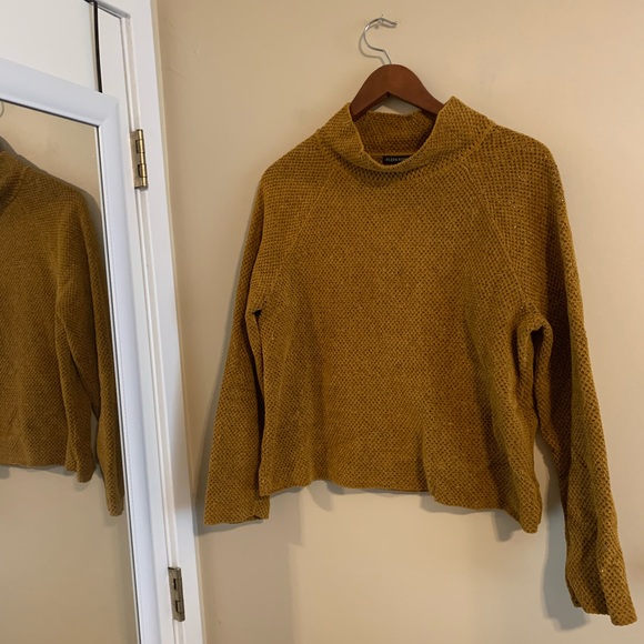 Stunning Eileen Fischer sweater . - Picture 2 of 4